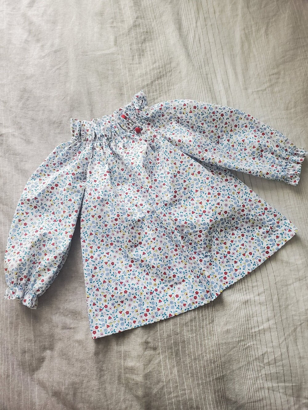 Little English Girls Size 6 Floral Ruffle Neck Blouse Long Sleeve Top